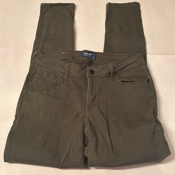 2 for $15 Women’s Old Navy Rockstar skinny jeans - Picture 2 of 4